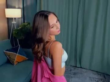 Freechat tessiekhanponaphan on Chaturbate