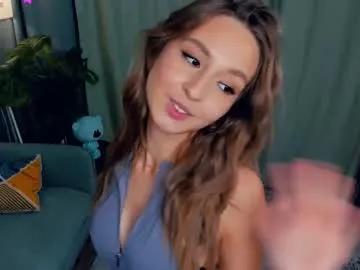 Freechat tessiekhanponaphan on Chaturbate