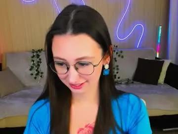 Freechat yourlovelystoryy on Chaturbate