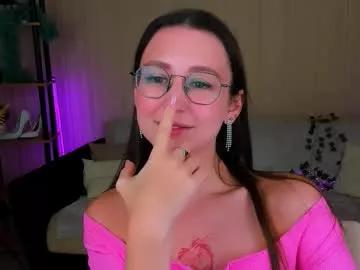 Freechat yourlovelystoryy on Chaturbate