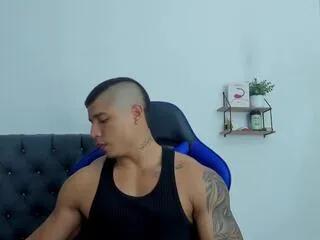 Offline adam_boss on Flirt4Free