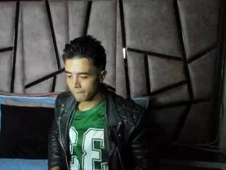 Freechat alix_martin on Flirt4Free