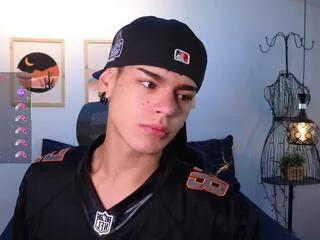 andru_miett — Freechat on Flirt4Free