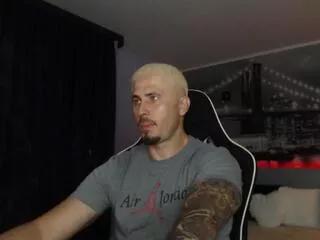 Freechat andy_nice on Flirt4Free