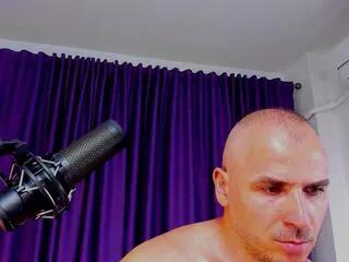 Freechat anthony_hard on Flirt4Free