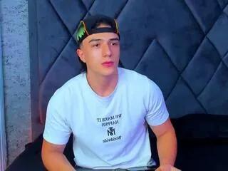 Freechat aslan_fox on Flirt4Free