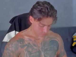 Offline austin_bennett on Flirt4Free