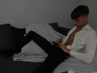 benny_powell on Flirt4Free 