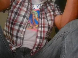 Offline bentley_banghardt on Flirt4Free