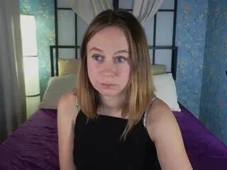 brooke_evaans on Flirt4Free 