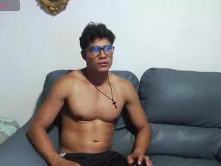 Offline charlton_avila on Flirt4Free