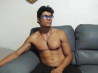 Offline charlton_avila on Flirt4Free