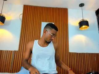 Offline chris_wylde on Flirt4Free