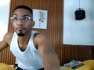 Offline chris_wylde on Flirt4Free