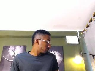 Offline chris_wylde on Flirt4Free