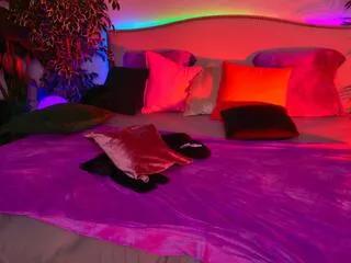 Freechat christal_raven on Flirt4Free
