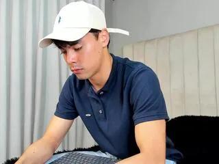 Offline damon_north on Flirt4Free