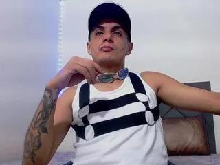 Offline darwin_hernert on Flirt4Free