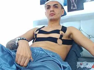 Offline darwin_hernert on Flirt4Free