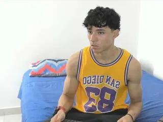 Offline enzo_slora on Flirt4Free