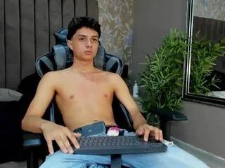 Offline ethan_lowell on Flirt4Free