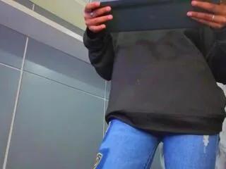 Offline hylari_banks on Flirt4Free