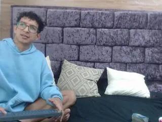 Offline jake_milo on Flirt4Free