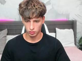 Freechat jamie_chu on Flirt4Free