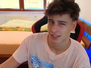 Freechat jamie_chu on Flirt4Free