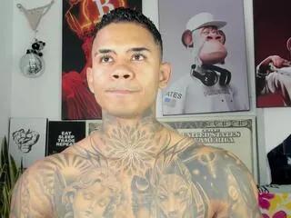 Offline jared_kushh on Flirt4Free