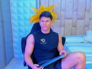 Freechat kalvin_walker on Flirt4Free
