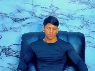 Freechat kalvin_walker on Flirt4Free