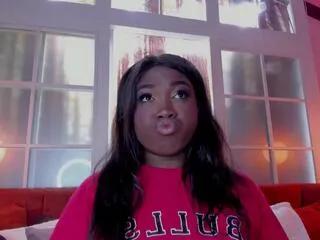 Freechat karly_moss on Flirt4Free