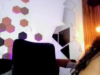 Freechat karly_moss on Flirt4Free