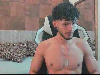 Offline ken_mcqeen on Flirt4Free