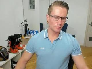 Offline kevin_park on Flirt4Free