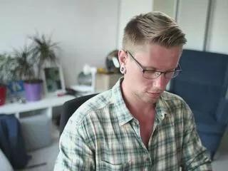 Offline kevin_park on Flirt4Free