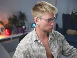 Offline kevin_park on Flirt4Free