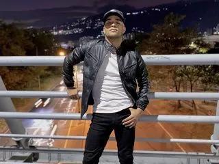 Offline latino_xandre on Flirt4Free