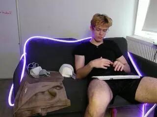 Offline logan_fraser on Flirt4Free