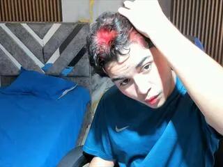 Offline lord_mackhenzy on Flirt4Free