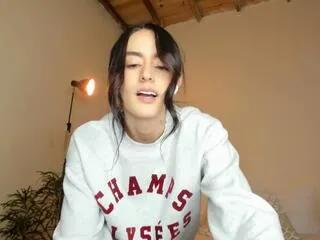 Freechat louissa_bennett on Flirt4Free