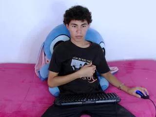 Offline luca_moretti on Flirt4Free