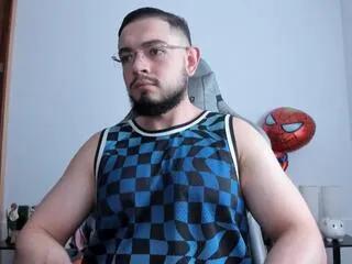 Freechat luigi_white on Flirt4Free