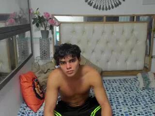 Offline luis_cardona on Flirt4Free
