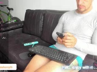 Freechat mathew_horny on Flirt4Free