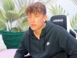 Freechat matthew_bieber on Flirt4Free