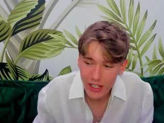 Freechat matthew_bieber on Flirt4Free