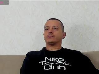 Freechat maxi_hall on Flirt4Free