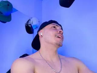 Offline maxwell_dupont on Flirt4Free